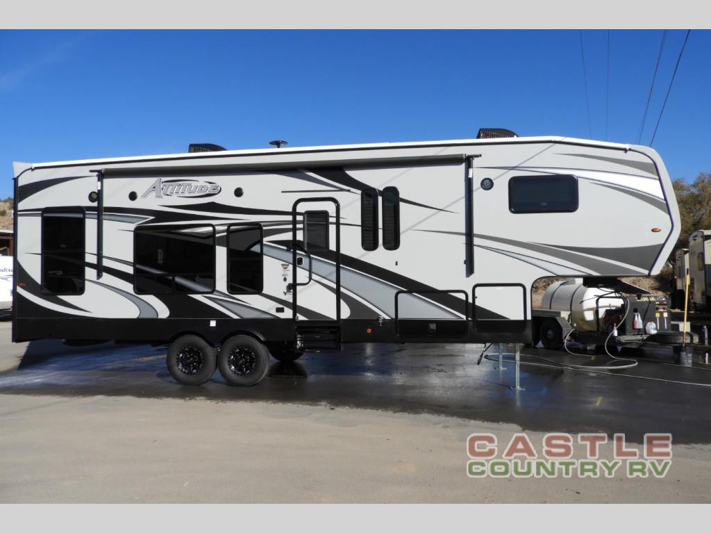 Eclipse Attitude Toy Hauler Fifth Wheel